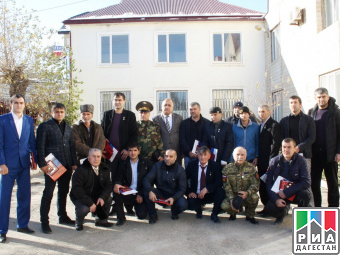 В Левашинском районе отличившихся в борьбе с терроризмом наградили медалью