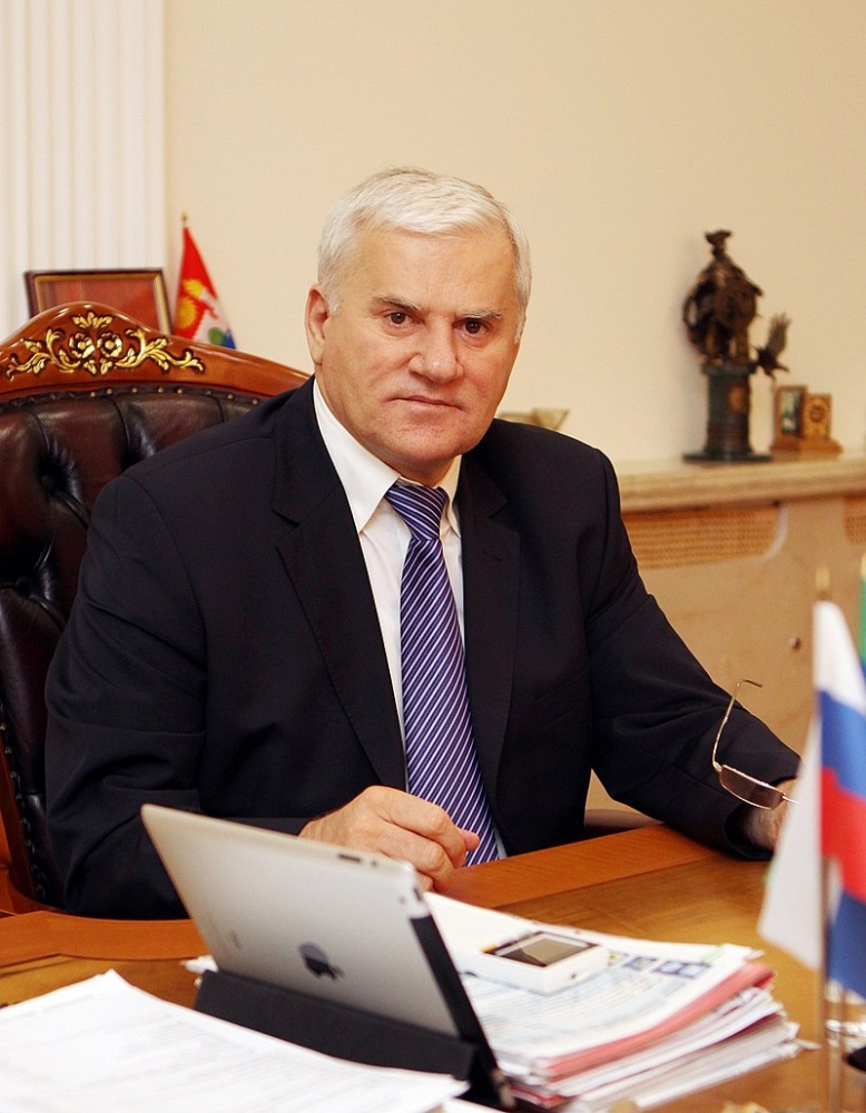 Заслужить доверие народа